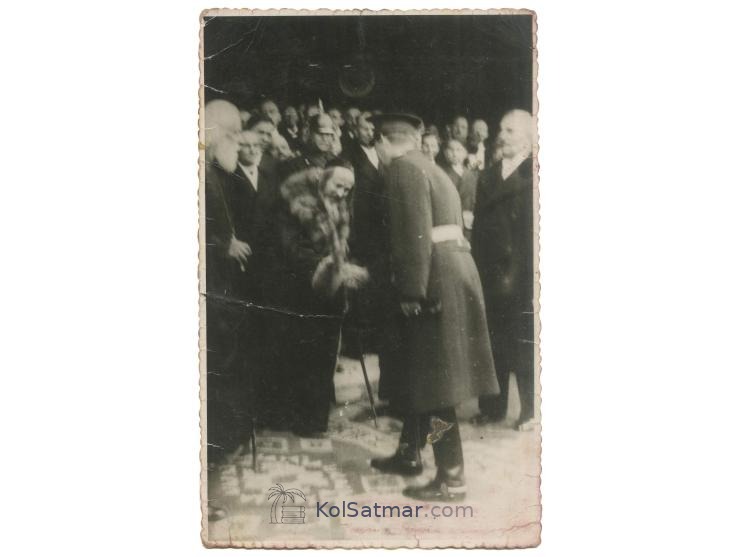 בעת ביקורו של הקיסר קארל מראמעניע אצל הבאן סטאנציע בסאטמאר - יז חשון  תרצ”ז